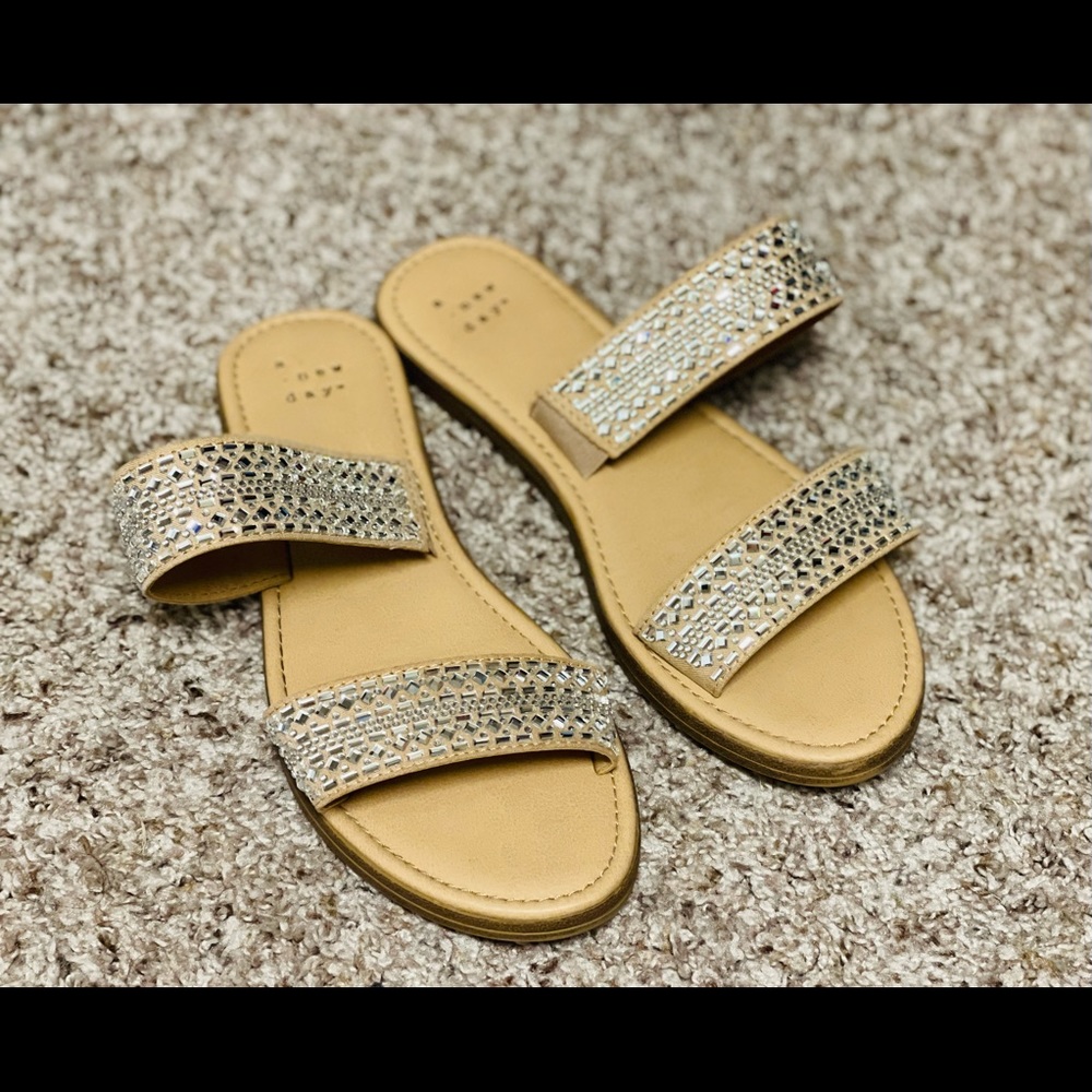 Used women’s sandals
